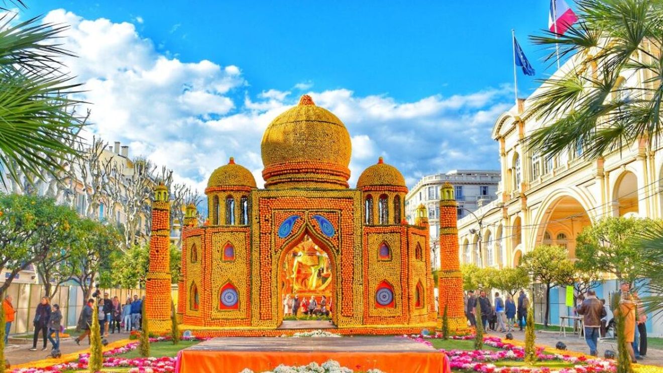 CUM SUNT PROMOVATE FRUCTELE: francezii celebrează citricele, printr-un festival organizat pe Coasta de Azur; evenimentul a ajuns la a 90-a ediție