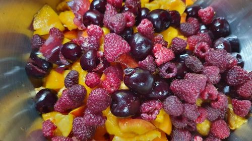 Zero waste. Ce faci cu surplusul de fructe proaspete, care se alterează ușor din cauza căldurii? Rețetă rapidă de gem de vară