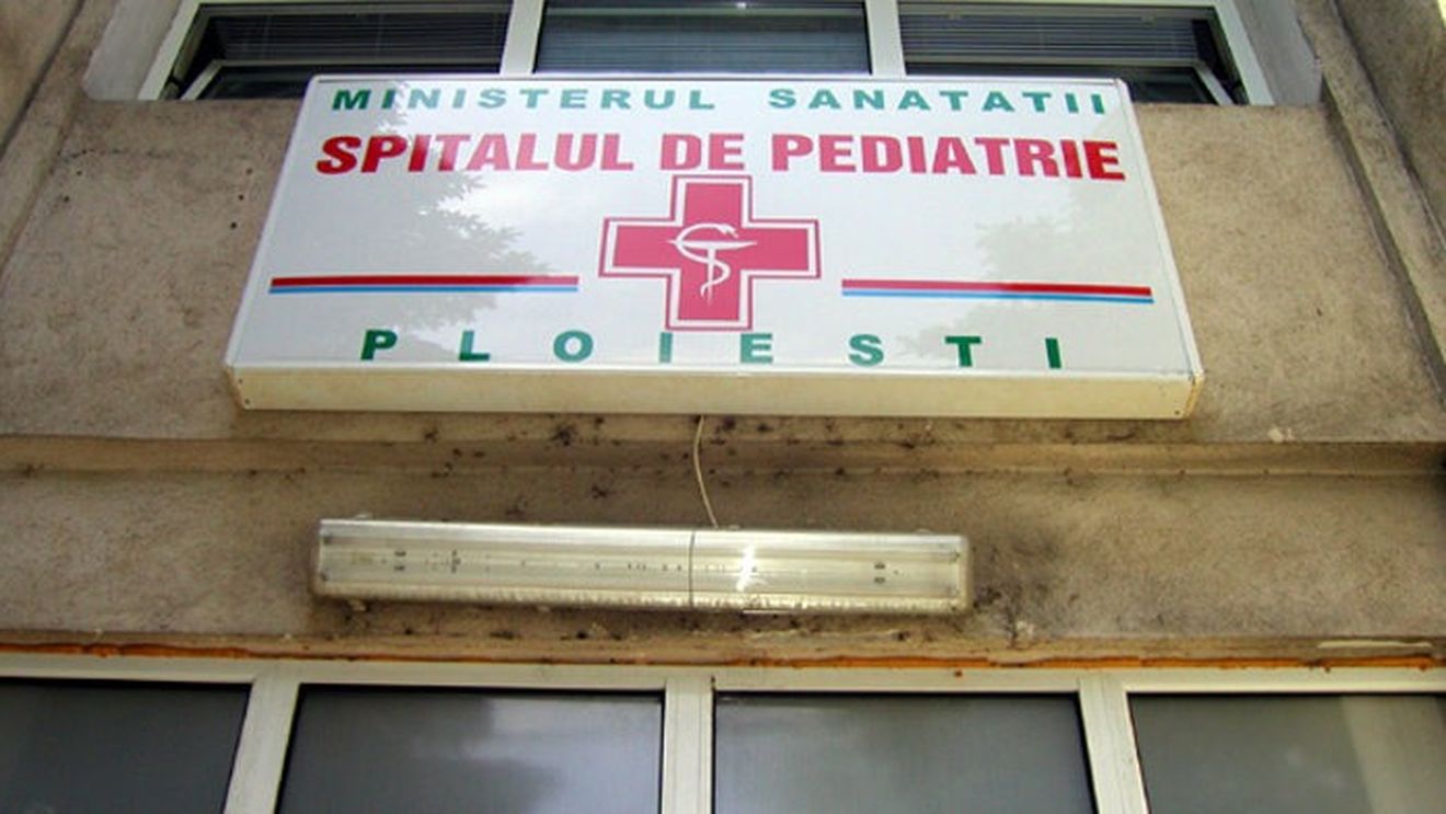 Bacilul piocianic, prezent în reţeaua de apă a Spitalului de Pediatrie Ploieşti, la peste o lună de când a fost depistat iniţial/ Autorităţile au decis schimbarea tuturor ţevilor