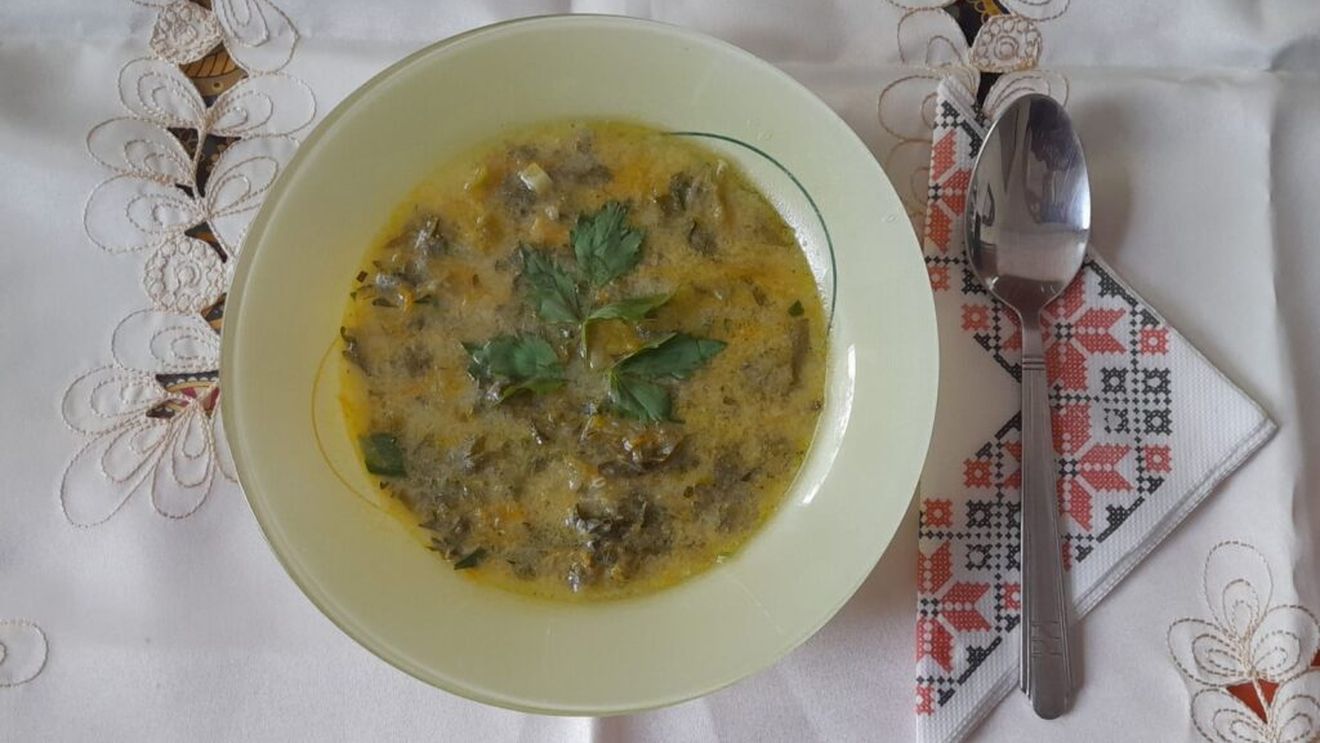 Rețetele bunicii / Ciorbă de urzicuțe, să te dregi după excesele de Paște