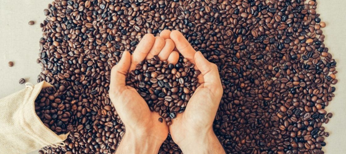 O veste bună pentru consumatorii de cafea: prețul ar putea scădea drastic în perioada următoare, conform specialiștilor din domeniu