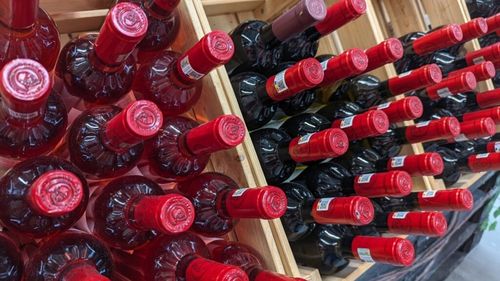 Cea mai mică producție de vin la nivel mondial din 1961 încoace. Prima cauză, problemele climatice dar și cererea tot mai scăzută