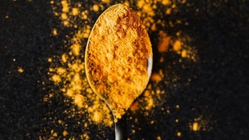 Motivul pentru care turmericul poate fi problematic pentru persoanele cu afecțiuni renale