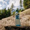 REPORTAJ FOTO | Te-ai întrebat vreodată cum ajunge apa în sticla de pe masa ta? Am urmărit drumul unei sticle Dorna, de la izvor la fabrică