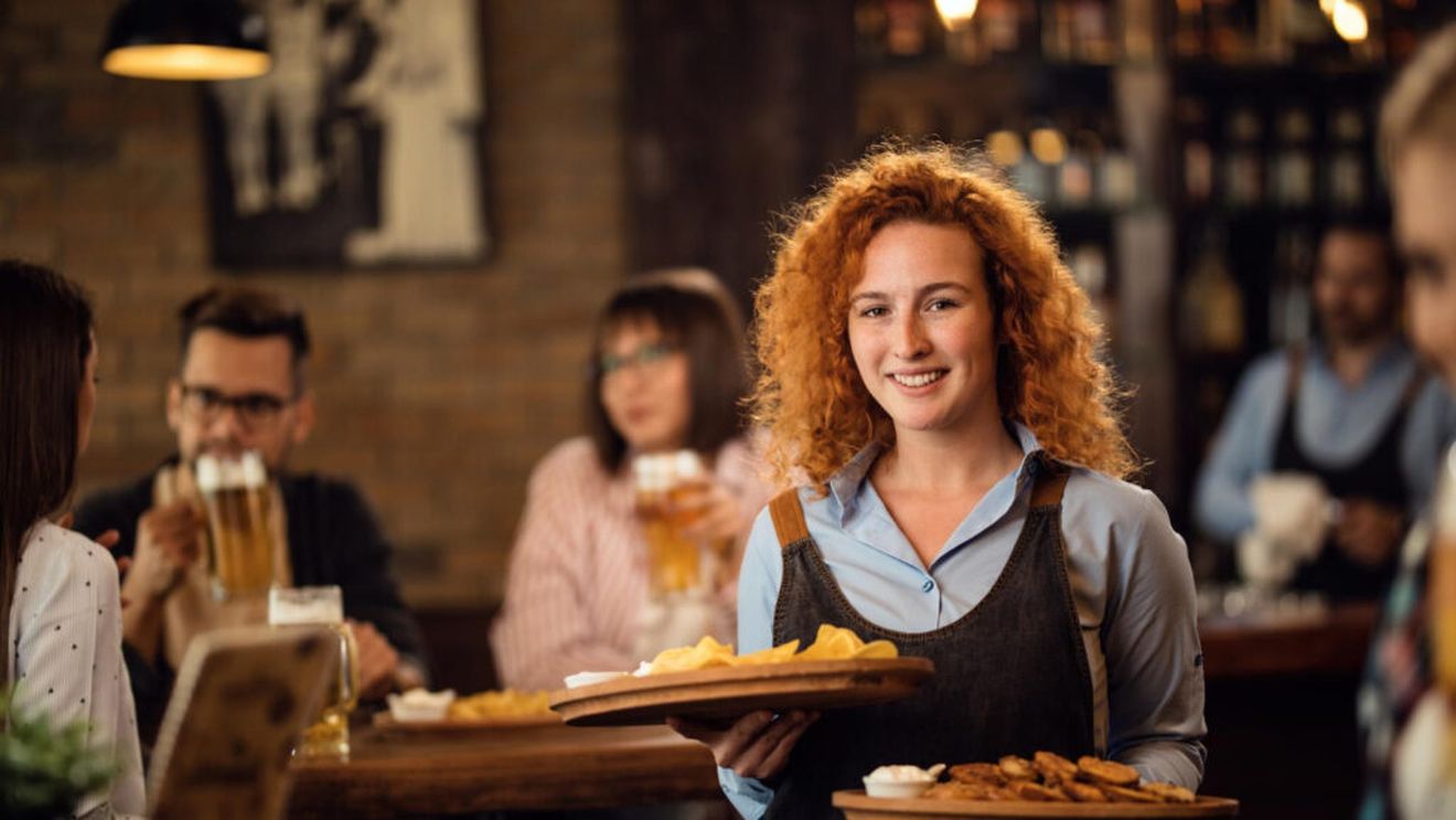Restaurantele din Italia caută peste 6.000 de angajați / Meseria plătită cu 2.250 de euro net pe lună