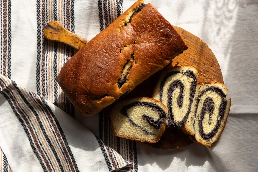 Cozonac cu nucă și cacao