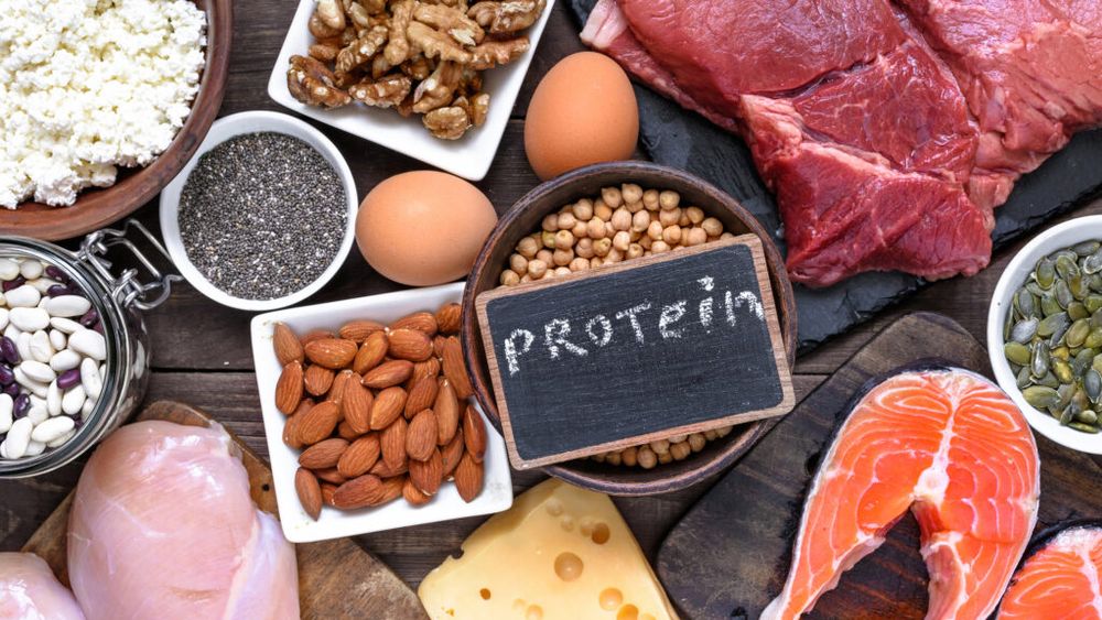 10 alimente care au mai multă proteină decât un shake proteic / Ce să alegi dacă vrei surse naturale, sățioase și fără procesare