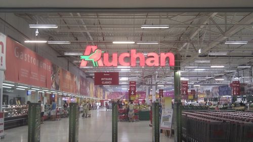 Auchan lansează în luna aprilie primul magazin automatizat din România, fără case de marcat / Clienții vor avea nevoie de aplicația retailerului și de un card bancar