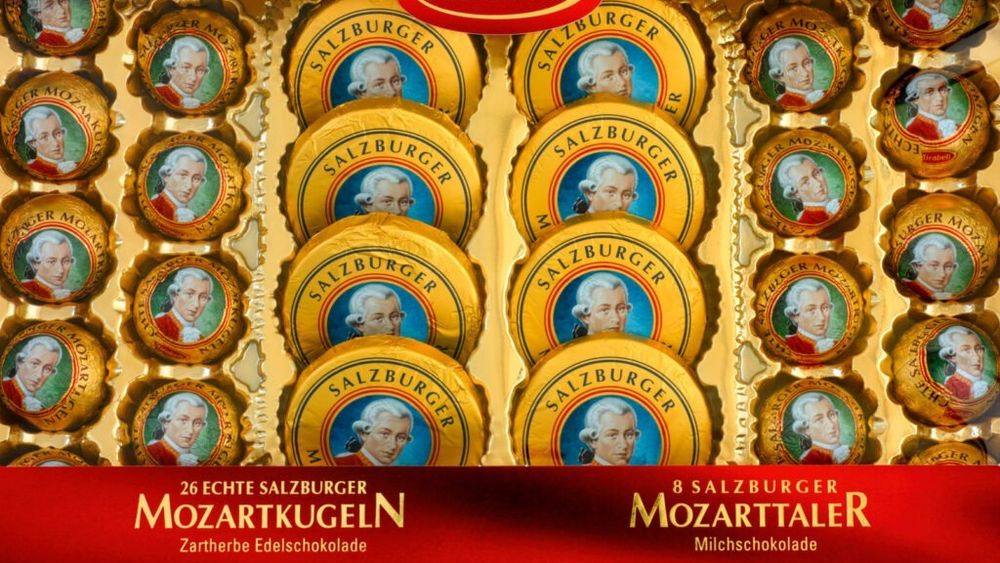 Salzburg pierde dreptul exclusiv asupra faimoaselor praline Mozart / Pralinele Mozartkugeln, suvenir emblematic al Austriei, nu vor mai fi produse în orașul natal al compozitorului, după falimentul fabricii
