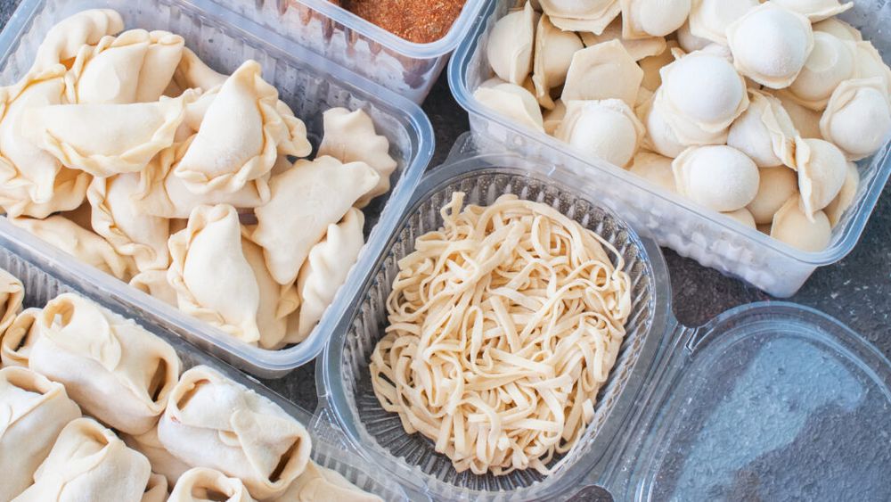 Preparatul care a călătorit mii de kilometri pe Drumul Mătăsii și s-a transformat în zeci de rețete. De la colțunașii Chinei la ravioli și pierogi