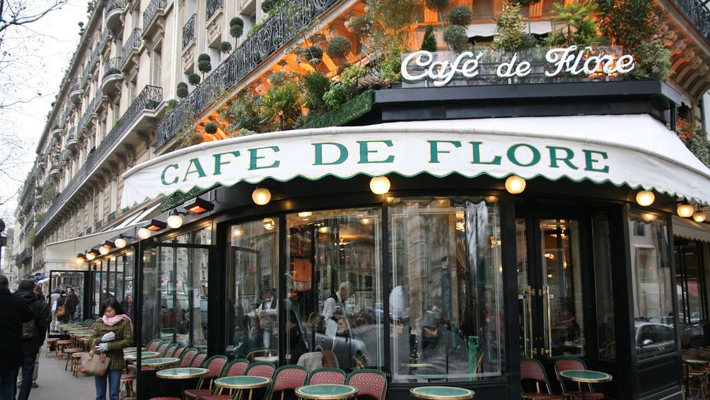 Celebra cafenea pariziană, Cafe de Flore, funcțională și în timpul celui de-al Doilea Război Mondial, a fost închisă din cauza pandemiei Covid - 19