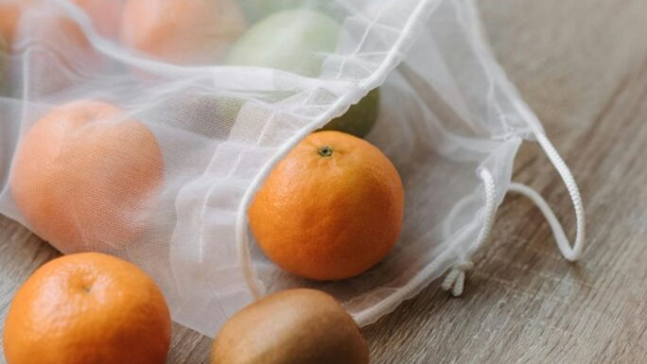 De ce aruncăm atât de multă mâncare? Cum să reduci risipa alimentară aplicând câteva reguli simple