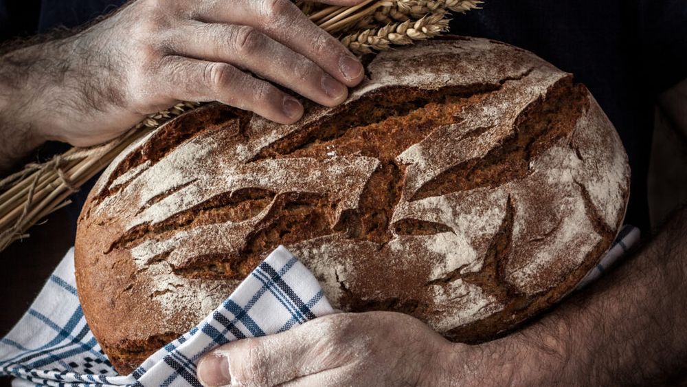 Pâinea care se făcea o dată pe an și trebuia să țină până toamna următoare. Cum era păstrată și cum își pregăteau proviziile pentru iarnă oamenii de la poalele Muntelui Rosa