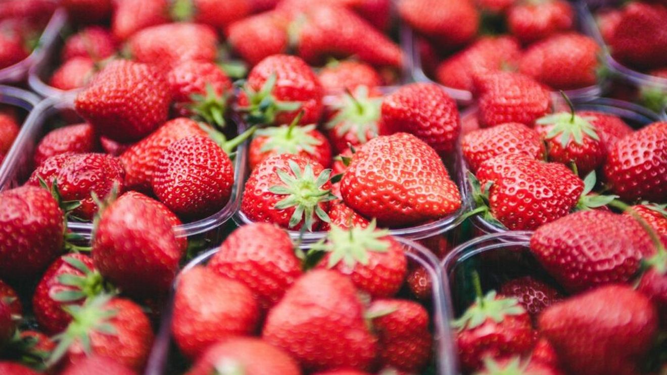 Cinci alimente de sezon pe care le recomandă nutriționiștii / Unul, brânza de vacă, este surprinzător