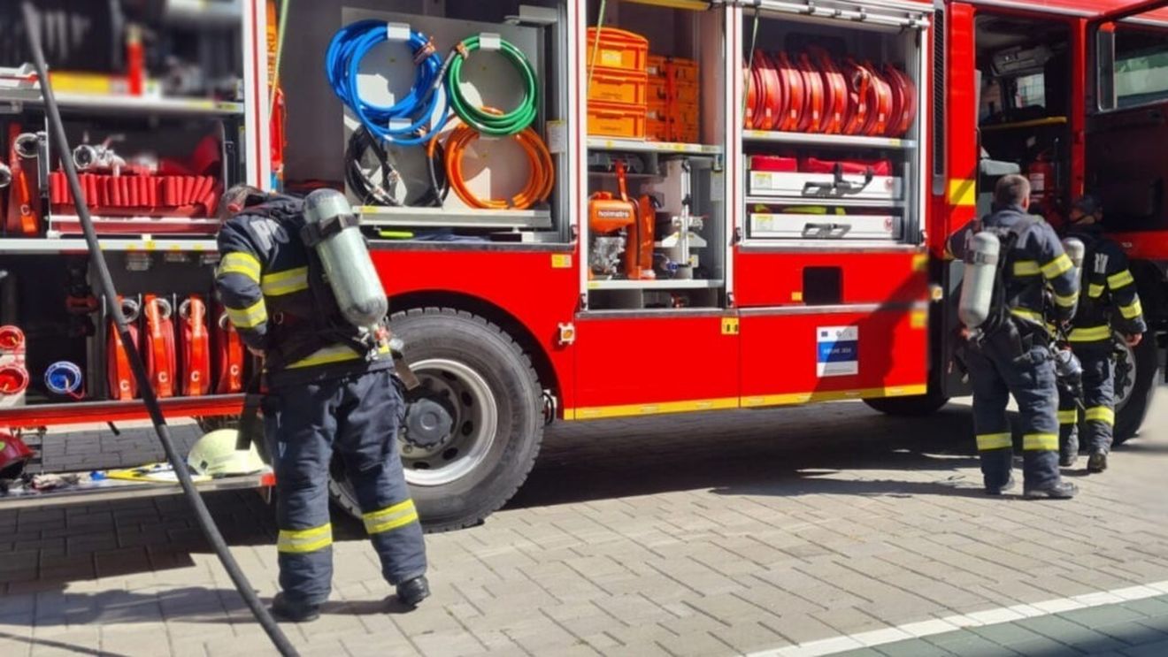 Alertă în pavilionul 6 al Unităţii 2 CNE Cernavodă: Senzorul alarmei de incendiu a pornit, după ce un cuptor cu microunde a ars în spaţiul destinat servirii mesei