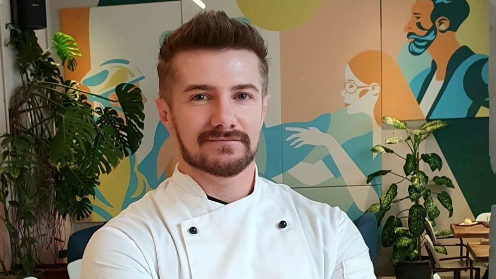 VIDEO | Chef Daniel Dobre: „Educația alimentară începe acasă” / Elevii din București și din 11 județe vor învăța să mănânce sănătos și să reducă risipa alimentară