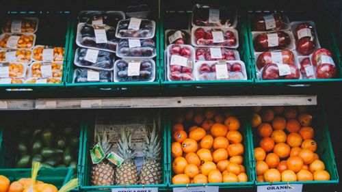 Parlamentul European respinge importul de alimente cu reziduuri de pesticide interzise în UE/ Produsele agricole importate trebuie să respecte aceleași norme ca cele produse în UE