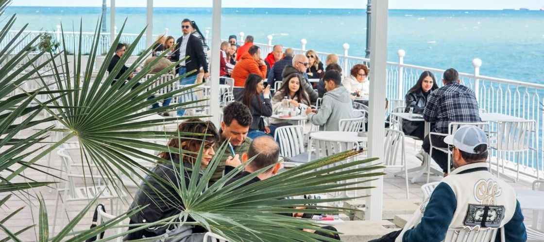 FOTO | Cum arată cafeneaua deschisă în incinta Cazinoului Constanța / Investiția a depășit jumătate de milion de euro