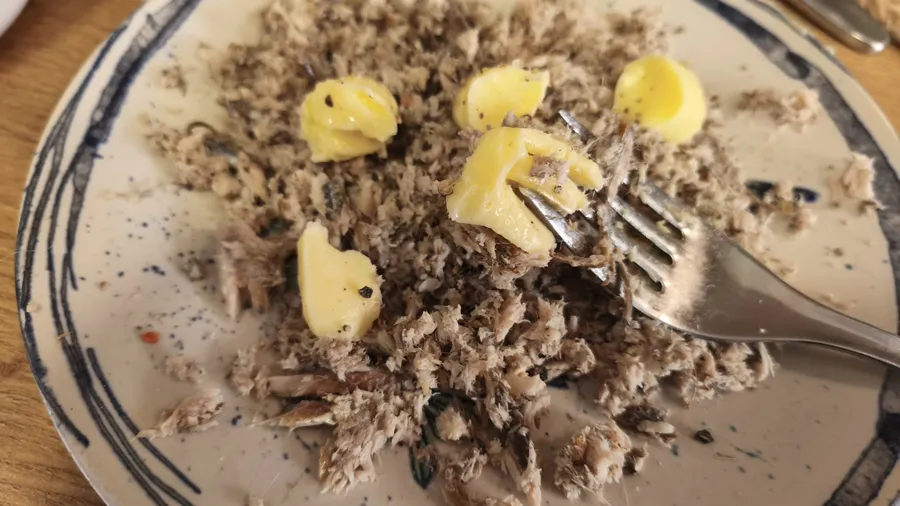 video-retetele-juanitei-pasta-de-peste-unt-sardine