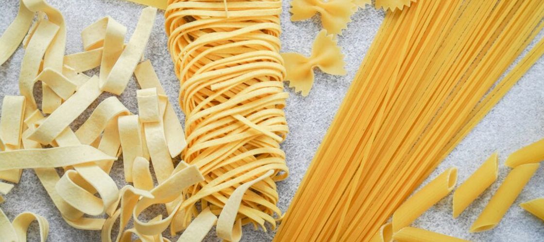 ANALIZĂ | Românii mănâncă tot mai multe paste, dar aproape jumătate vin din import / Producția românească stă pe loc de cinci ani, în timp ce pe raft se impun mărcile italienești. Șeful ROMPAN: „Vom câștiga această luptă din piață cu importurile”