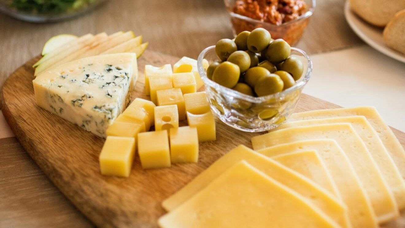 Descoperă șase brânzeturi delicioase care oferă peste 7 grame de proteine per porție/ Dacă le consumi frecvent îți vei susține masa musculară și îți vei menține senzația de sațietate