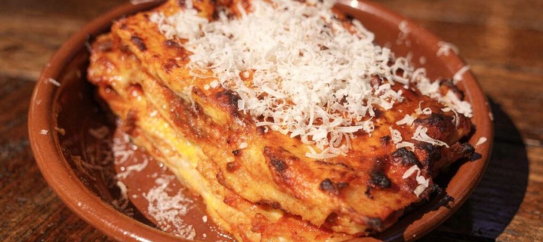 Rețetele Juanitei | Lasagna cu foi proaspete de casă/ Rețeta tradițională italiană pe care o poți combina cu straturi de carne ragu sau o umplutură vegetală, de post