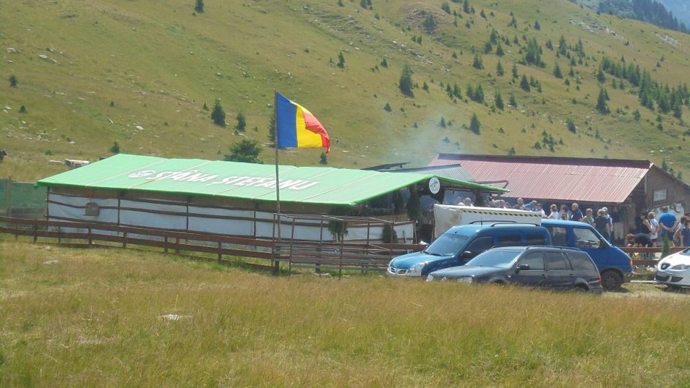 Locul din Munții Parâng unde a ajuns Simona Halep; turiștii se înghesuie aici pentru tocanul de oaie