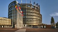 Scandal cu caracatiță în Parlamentul European / Un europarlamentar spaniol acuză cantina că a servit un preparat „fals”