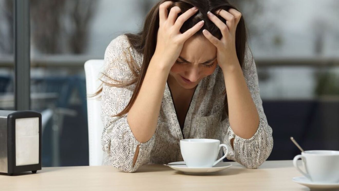 „Crying Café. Negative people only”. În Japonia au apărut cafenele unde oamenii intră ca să plângă și să se descarce de presiune, stres și anxietate și nimeni nu-i judecă