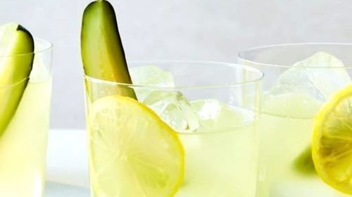 Limonada cu castraveți murați creată în joacă de un lanț de fast food și promovată de ziarul New York Times / „E acid plus sare, plus dulce, iar elementul fermentat adaugă și umami”