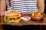 Americanii nu mai vor să plătească prețuri mari pentru fast-food / Checkers & Rally’s mizează pe un meniu complet de 4 dolari