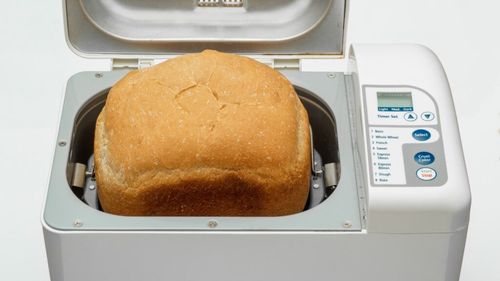 Cinci motive pentru care ar trebui să ai un aparat de pâine în casă / Experții dezvăluie câteva secrete pentru o pâine reușită