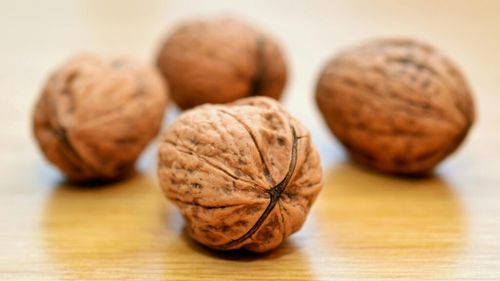 6 beneficii surprinzătoare, dacă mănânci dimineața nuci înmuiate/ Vei fi ferit de diabet, vei îmbătrâni frumos, iar creierul și intestinele tale vor fi mai sănătoase