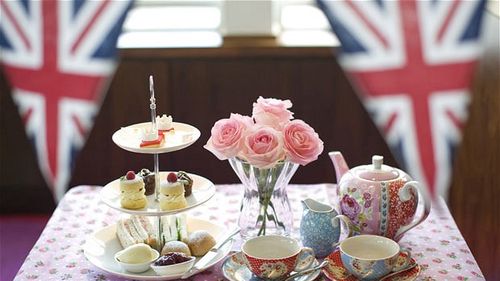 Ce este five o'clock tea? Obiceiul englezesc al ceaiului de la ora 5 și de ce a apărut