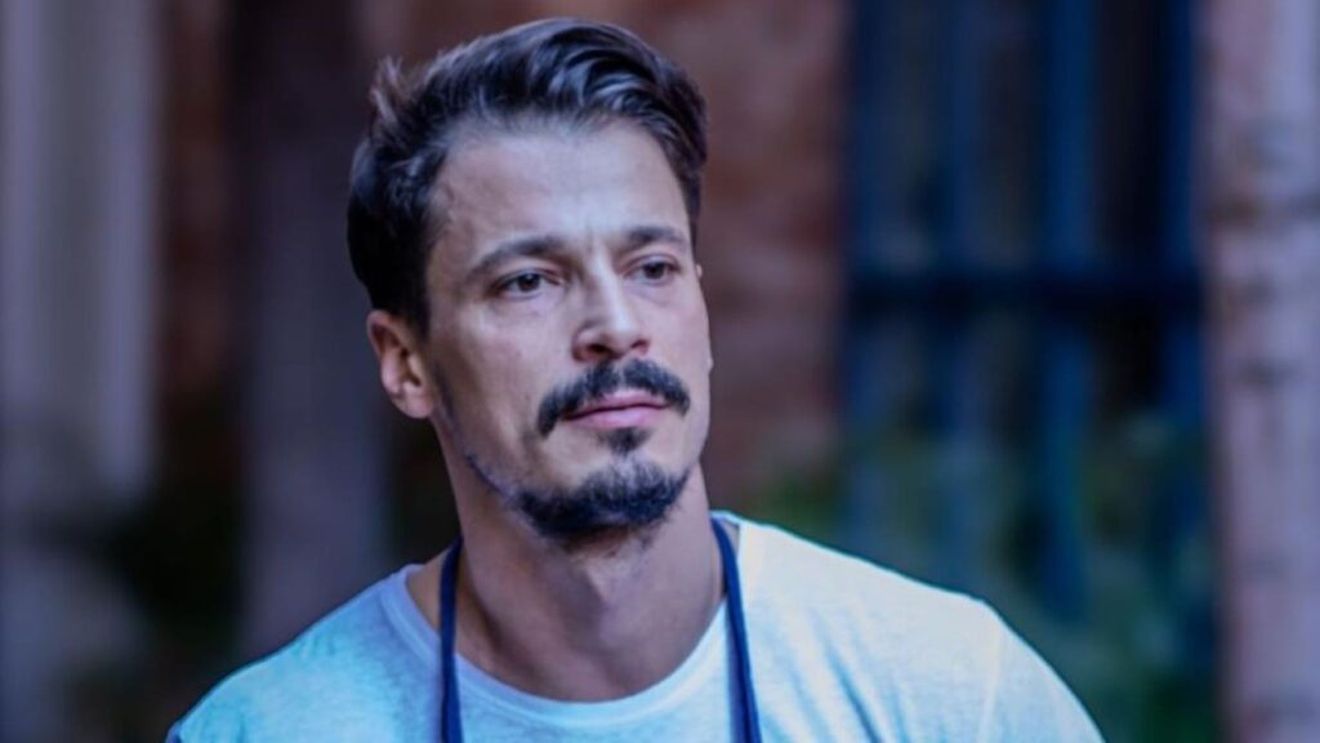 CHEF FĂRĂ SECRETE | Silviu Chelaru despre „fericirea și agonia” unui chef în restaurantul propriu: „Atâta am pe lumea asta: mâncarea! Știu cât muncesc și știu că fac mâncare bună. Dacă mă muți în parc și îmi dai un bolovan și o pătură, știu că aș face mâncare bună și că ar veni oamenii să mănânce și acolo. Treaba mea e mâncarea!”