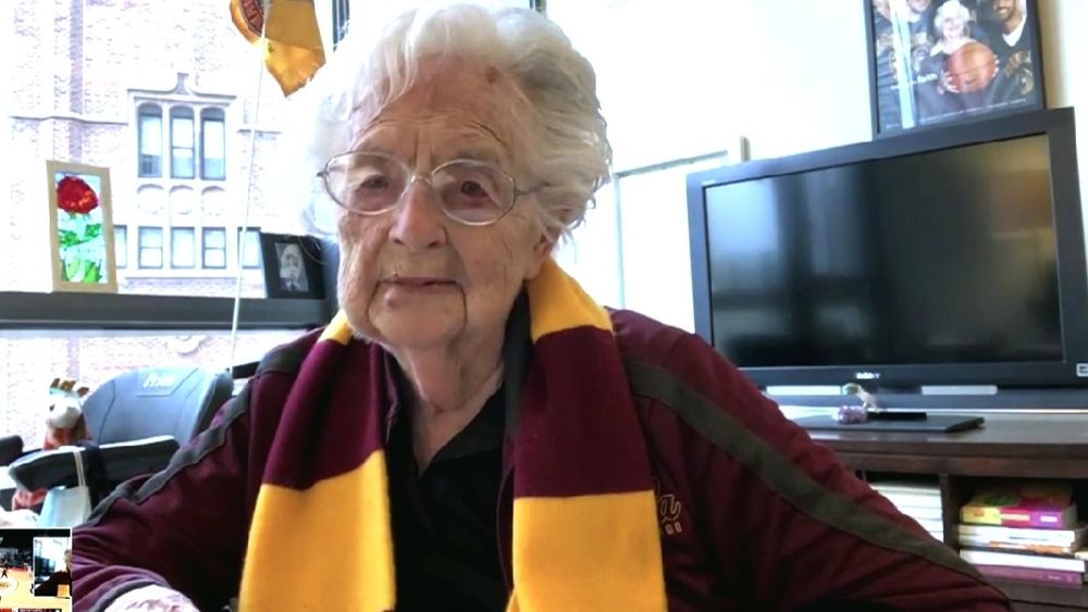 Sora Jean, „călugărița baschetbalistă”, în vârstă de 105 de ani, încă lucrează în fiecare zi și ne împărtășește 7 secrete privind longevitatea: doarme bine, mănâncă moderat și gândește pozitiv