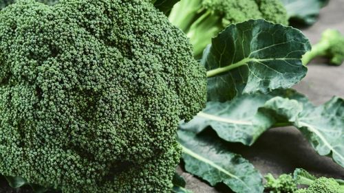 Spanac sau broccoli: Care este leguma care susține mai bine imunitatea și sănătatea generală / Diferențe nutriționale și beneficii pentru organism