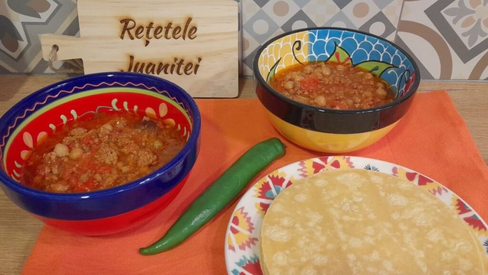 Rețetele Juanitei | Chili cu carne de vită, năut și ardei - rapid, simplu de preparat și absolut delicios/ Dacă îl vrei de post înlocuiește carnea cu vegetalele preferate