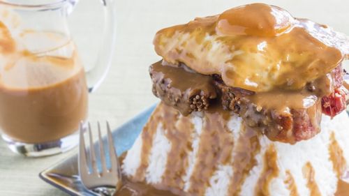 Ce este și cum se prepară Loco Moco, micul dejun hawaian cu patru ingrediente