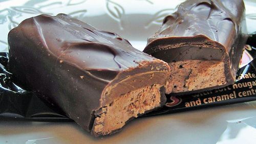 Comisia Europeană aprobă tranzacţia dintre giganţii americani Mars şi Kellanova / Nu există temeri că fuziunea va afecta concurenţa în Europa