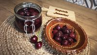 VIDEO FOTO | Rețetele Juanitei | Compot de cireșe fără zahăr, pentru o poftă, nu pentru conserve/ Pentru conserve se prepară mai la sfârșit de sezon, să scadă prețurile