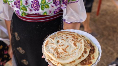 SONDAJ G4Food: Spune-ne care sunt mâncărurile care definesc România