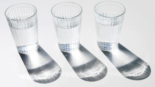 Apa poate avea gust, textură și profil mineral propriu / Mineralizarea, sursa și compoziția schimbă aroma, textura și chiar felul în care o asociem cu mâncarea / Un somelier explică de ce unele ape sunt dulci, altele sărate sau amare