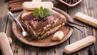 Tiramisu clasic cu Hochland Mascarpone / Desert italian cremos