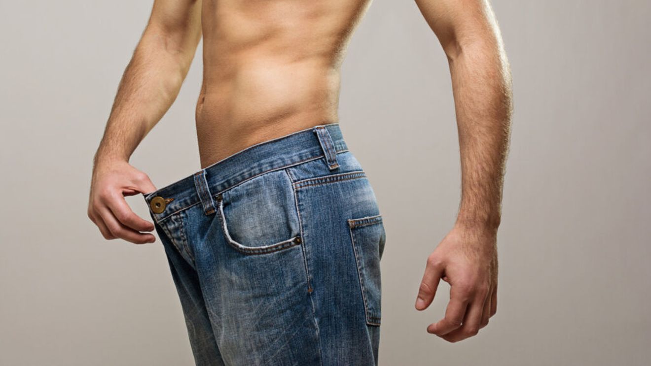 Cum a slăbit un YouTuber celebru peste 50 kg prin ajustări simple ale stilului de viață / O transformare centrată pe echilibru între exerciții fizice și mentalitate / Cinci lecții de învățat din experiența lui