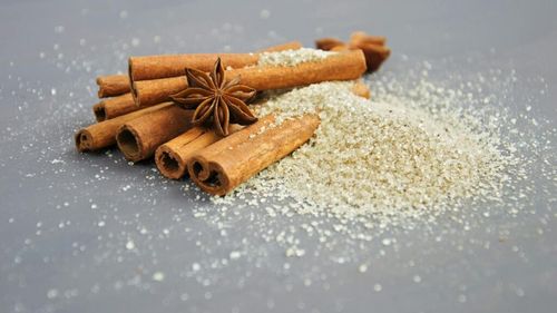 Scorțișoara sub lupa Comisiei Europene/ Studiu recent care a semnalat posibile probleme de siguranță alimentară și suspiciuni de fraudă: Peste 66% dintre probele analizate nu respectau standardele de calitate