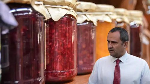 EXPLAINER Care este legătura între „gemul bunicii” și gap-ul de TVA. ANAF vrea includerea autoconsumului din gospodării în calculul deficitului de încasare de TVA