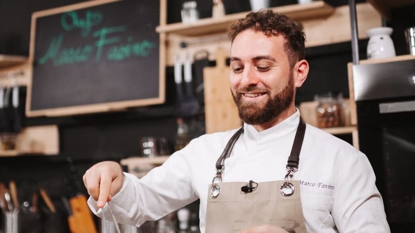 FOTO | Pui ulei în apa pentru paste? Un chef italian demontează mai multe mituri legate de paste / Marco Favino: „Nu are niciun sens, pentru că se duce direct la chiuvetă”