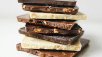 Ciocolata consumată dimineața ar putea reduce pofta de dulce, arată un studiu Harvard / Cercetătorii au observat și schimbări la nivelul microbiomului intestinal