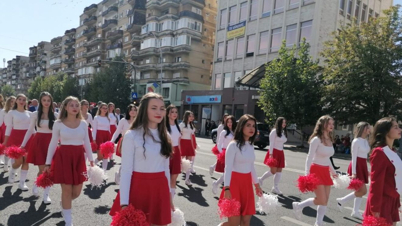 A început Sărbătoarea Castanelor în Baia Mare/Peste 1.000 de participanți au luat parte la deschiderea oficială/Urmează trei zile de distracție